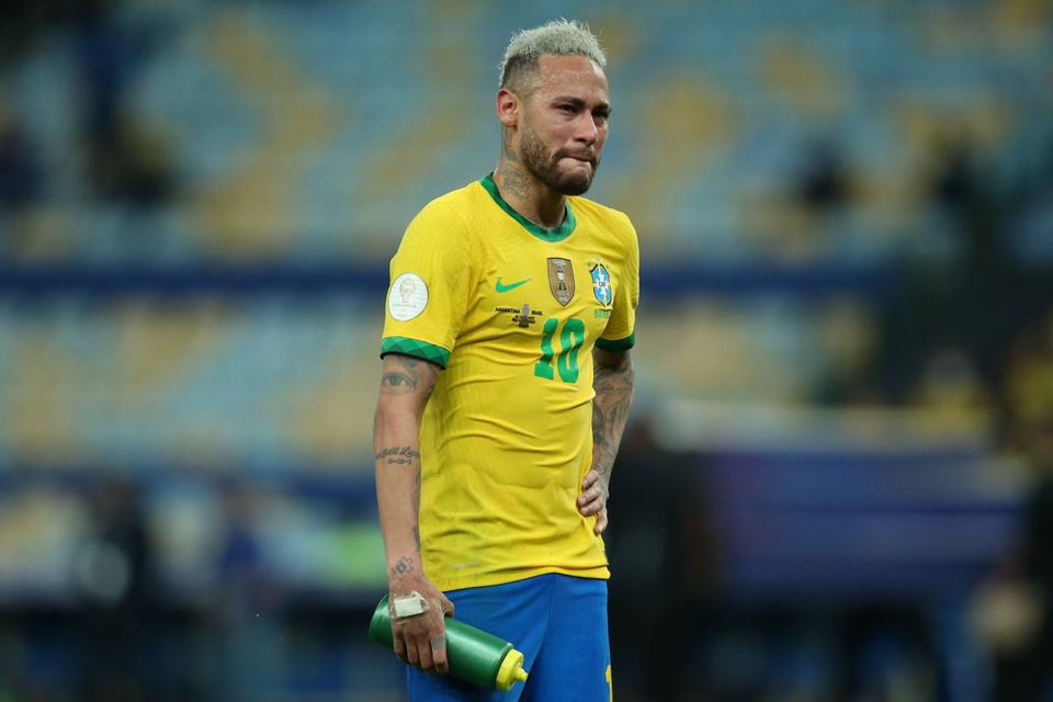 Thầy Neymar tiết lộ lí do Brazil thành cựu vương Copa America