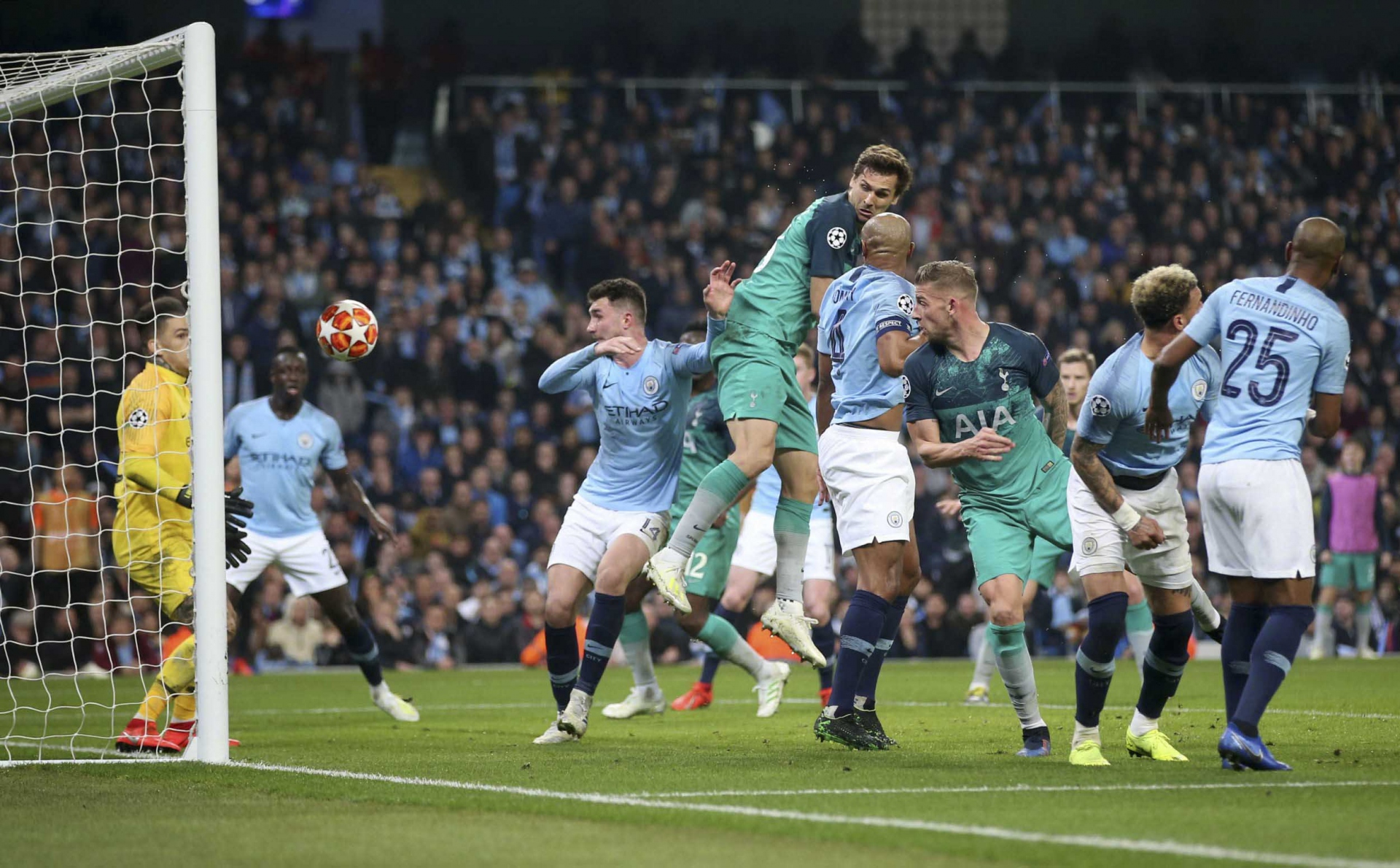 Man City bị Tottenham hạ gục ở trận đấu khởi đầu mùa giải Premier League
