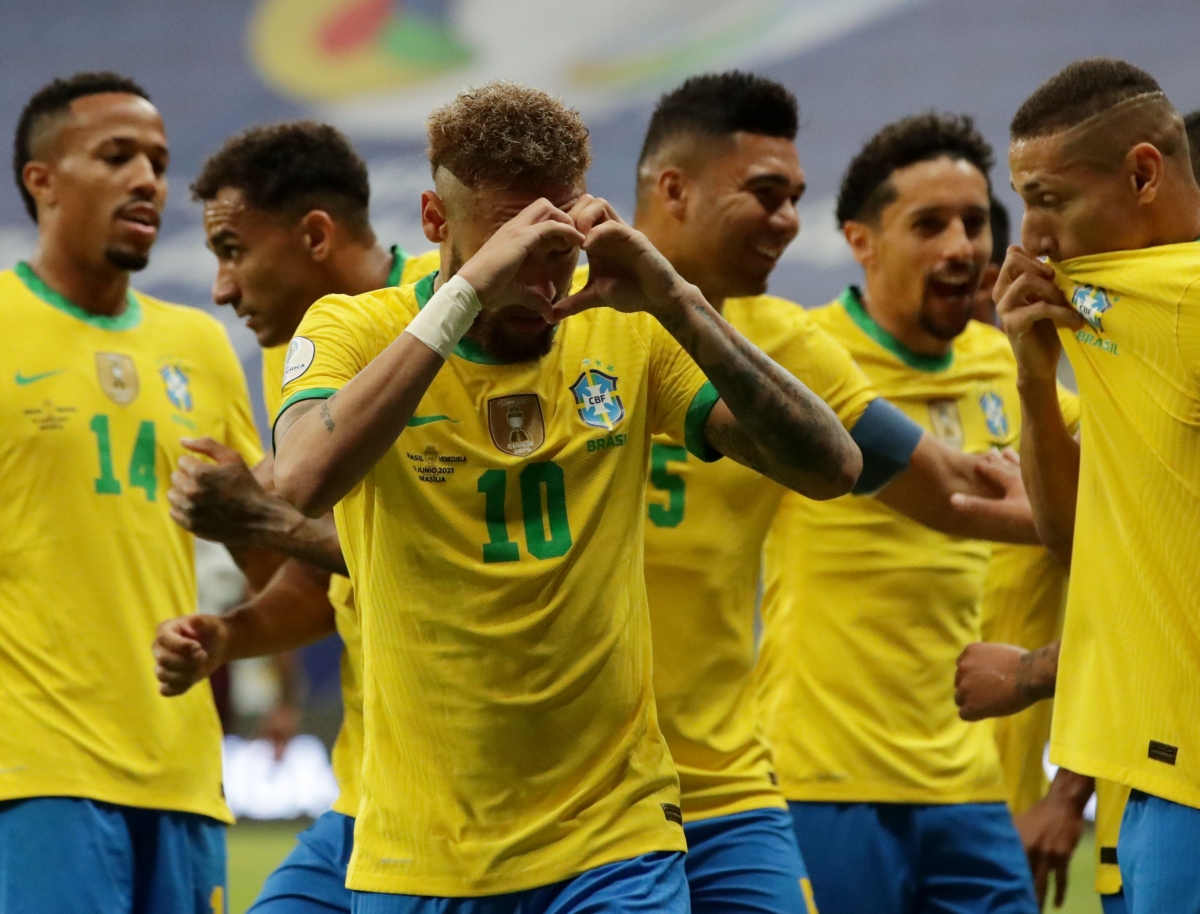Tuyển Brazil giảm hứng thú trước trận chung kết khi không nhảy Samba
