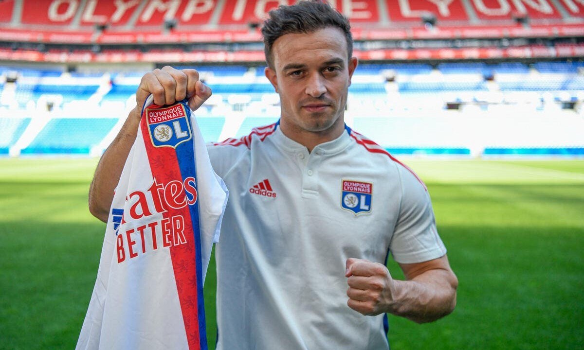 Xherdan Shaqiri đồng ý gia nhập đội bóng Lyon của nước Pháp