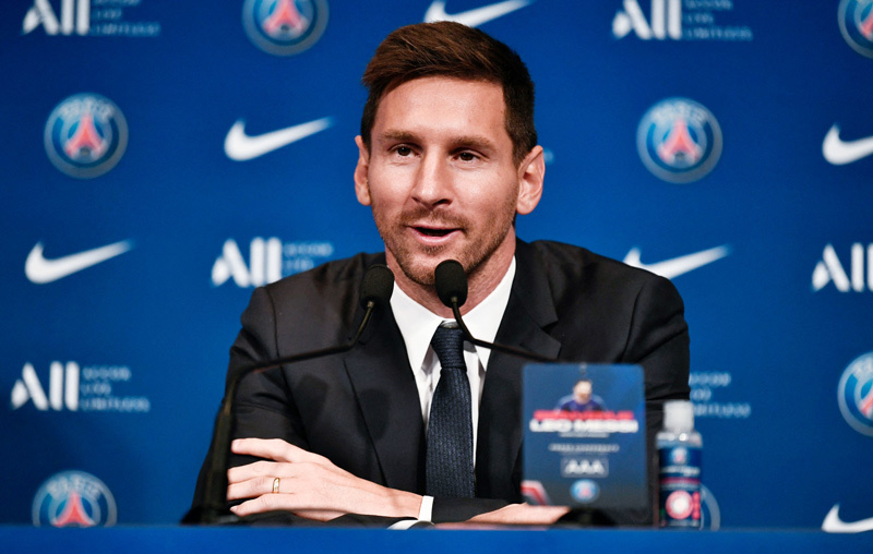 Messi đã chính thức đặt bút ký vào bản hợp đồng với PSG