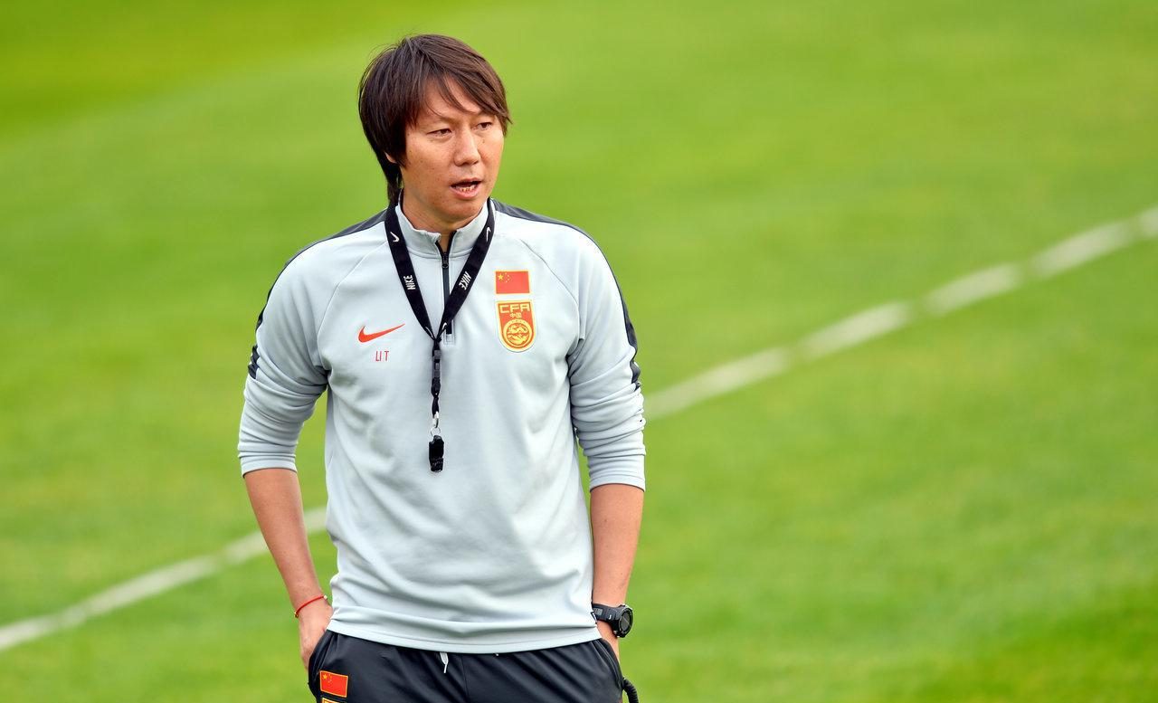 Huấn luyện viên Li Tie được gia hạn hợp đồng để tiếp tục dẫn dắt đội tuyển Trung Quốc